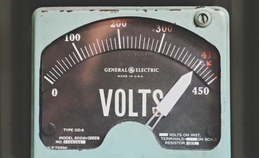power_voltage