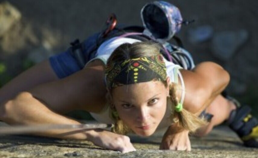 woman_climbing