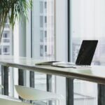 laptop_on_desk